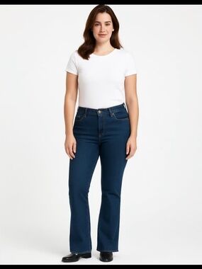Levi’s 512 Perfectly Slimming Bootcut Jeans – Size 10 – Flattering Fit! 👖✨